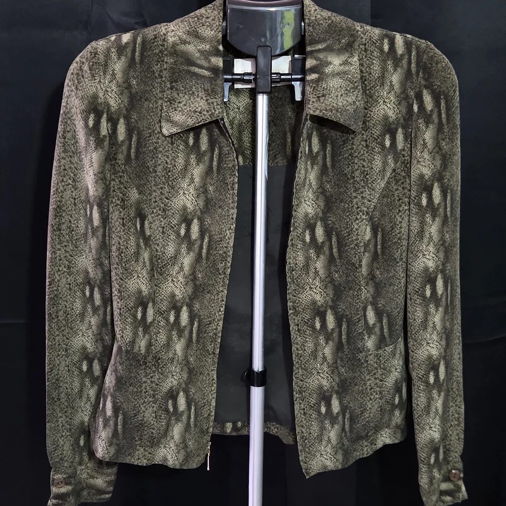 Vintage Dana Buchman 100% Silk Animal Print Zip Blouse – Size 2 - Picture 7 of 7